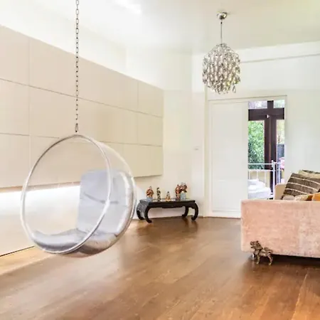 Beautiful With Asian Style Bedroom Near Rai & Center *