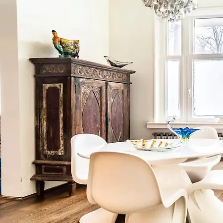 Beautiful With Asian Style Bedroom Near Rai & Center Bed and breakfast