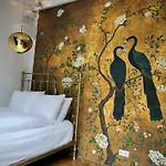 Beautiful With Asian Style Bedroom Near Rai & Center Frühstückspension
